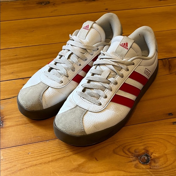 ADIDAS VL Court 3.0 Sneakers Men’s 9 White Red Leather Suede Gum Sole - Picture 2 of 7